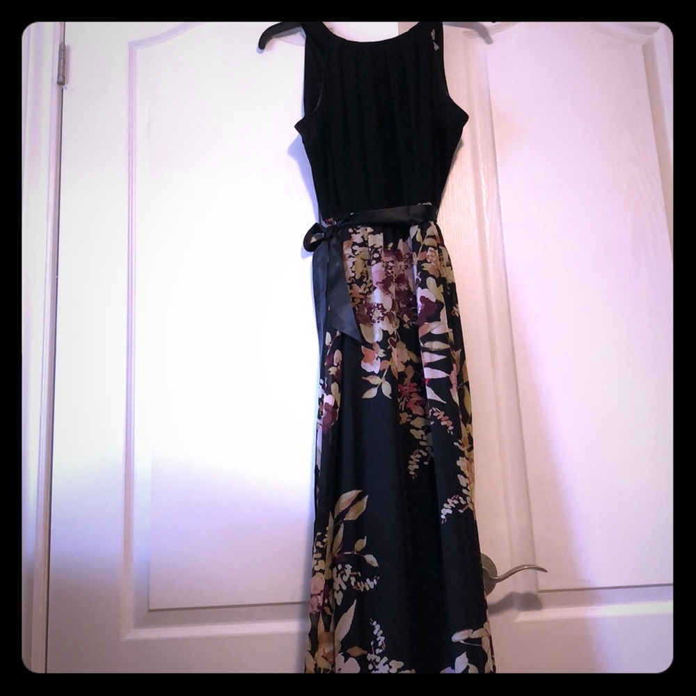 Long maxi floral bottom dress